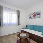 Emma Ποντστράνα