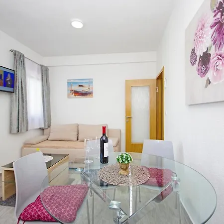 Apartment Emma Podstrana
