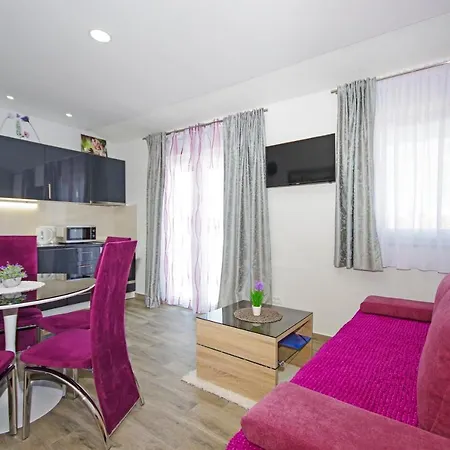 Apartment Emma Podstrana