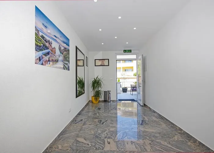 Emma Lägenhet Podstrana