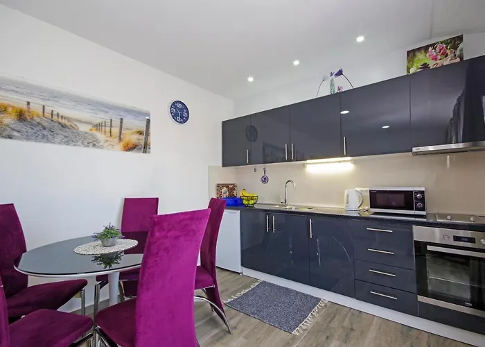 Emma Lägenhet Podstrana